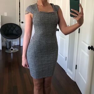 White House Black Market pencil dress. Size 6 Petite